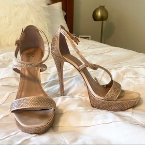 Vince Camuto rhinestone platform strappy heels 9